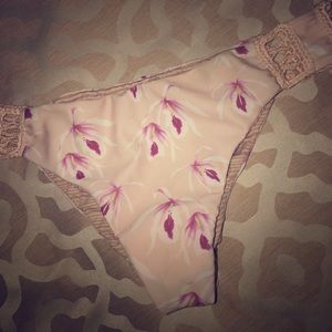 acacia island orchid gili bottoms